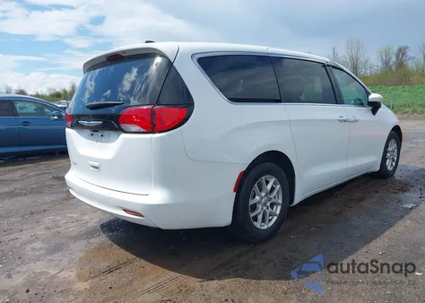 2022 Chrysler Voyager Lx из США, поврежденный, VIN 2C4RC1CGXNR227089